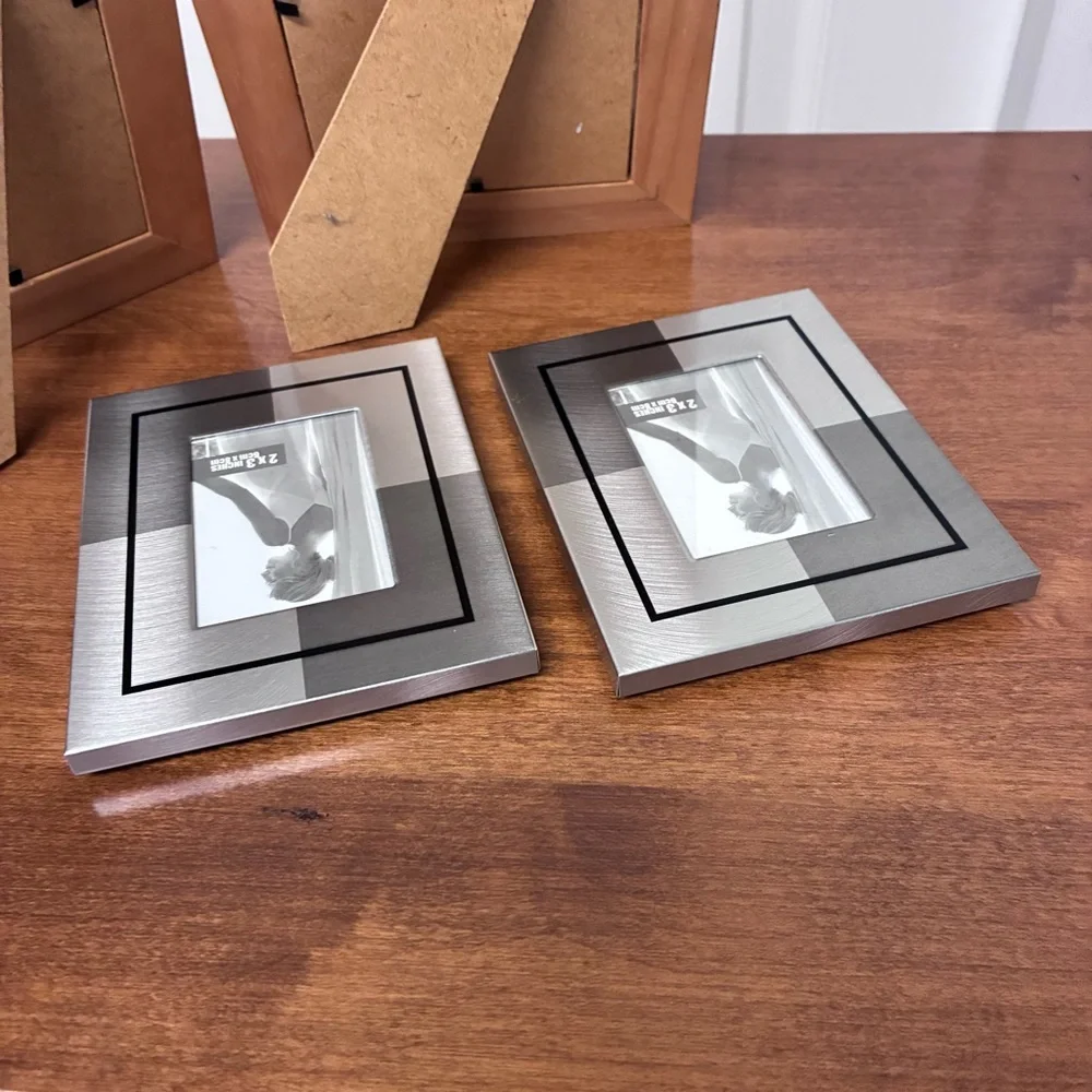 Vintage 90’s Photo Frames Set of 4, Wood, Aluminum, (2) 4x6, and (2) 2x3